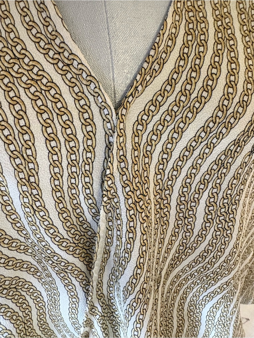 MICHAEL Michael Kors Gold Chain Print Faux Wrap Top L Quiet Luxury 3/4 Sleeve - Picture 3 of 12